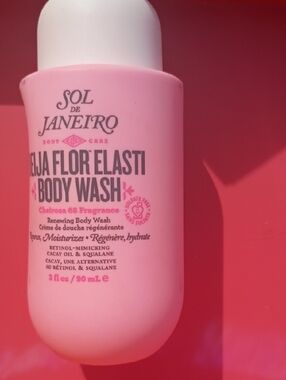 Sol de Janeiro Pink Cheirosa Renewing Body Wash